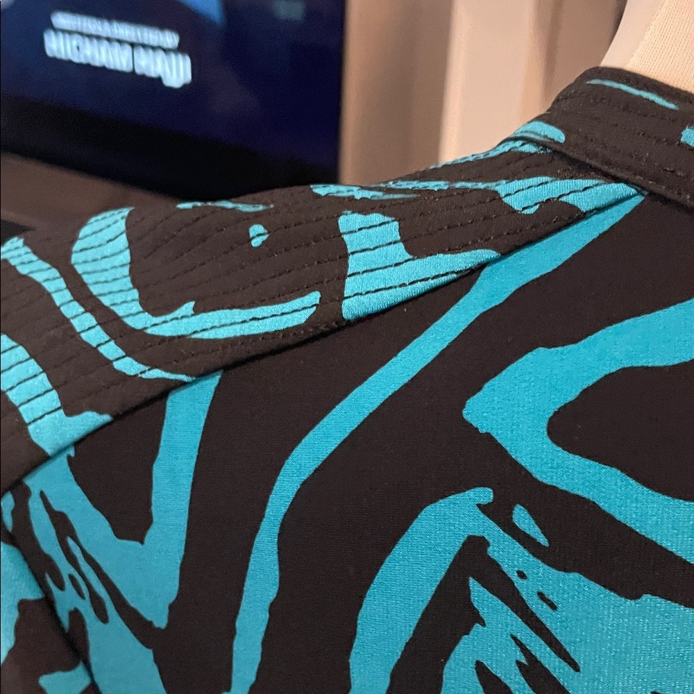 Serengeti Turquoise and Black Patterned Fabric - Picture 12 of 15